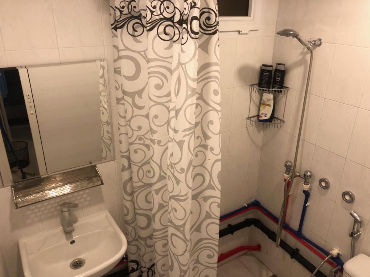 יירבאן 4 Friends Hostel מראה חיצוני תמונה