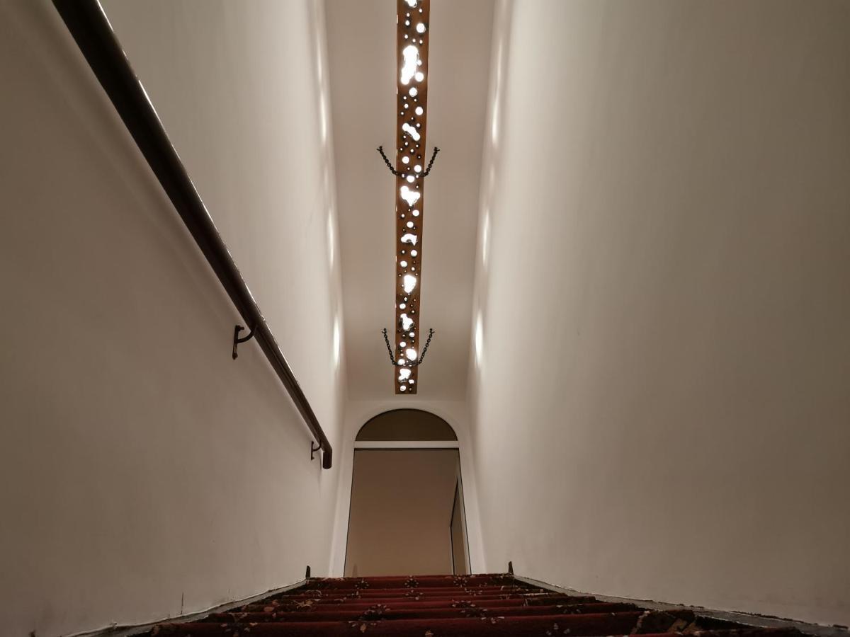 יירבאן 4 Friends Hostel מראה חיצוני תמונה