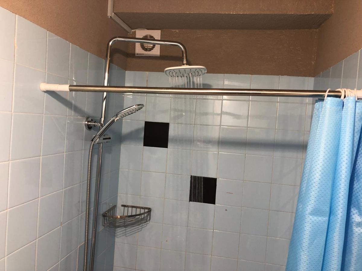 יירבאן 4 Friends Hostel מראה חיצוני תמונה