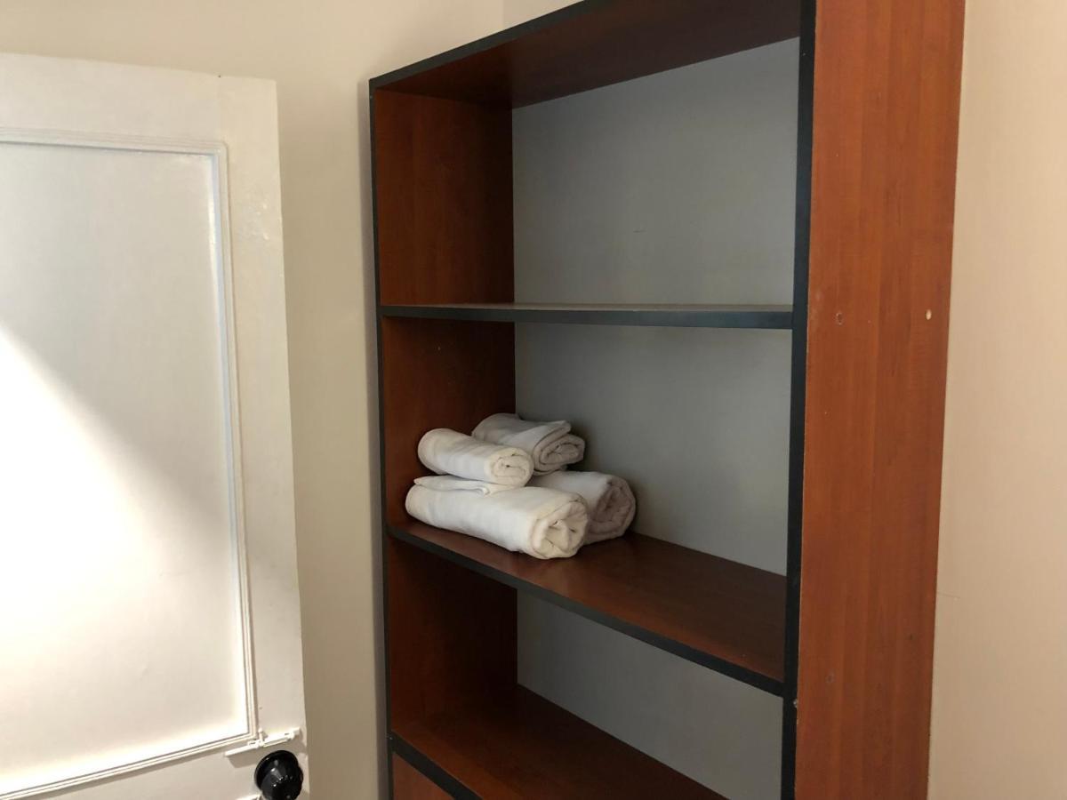 יירבאן 4 Friends Hostel מראה חיצוני תמונה